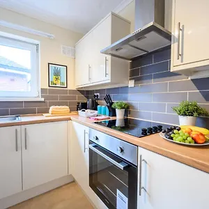 Apartment Cathays Heights, By Ty Sa - A Stylish Spacious 2 Bed Apartment. Convenient For City Centre & Hospital., Cardiff