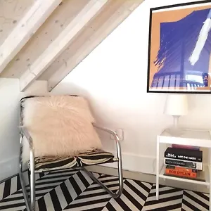 Holiday home Unique Retreat United Kingdom